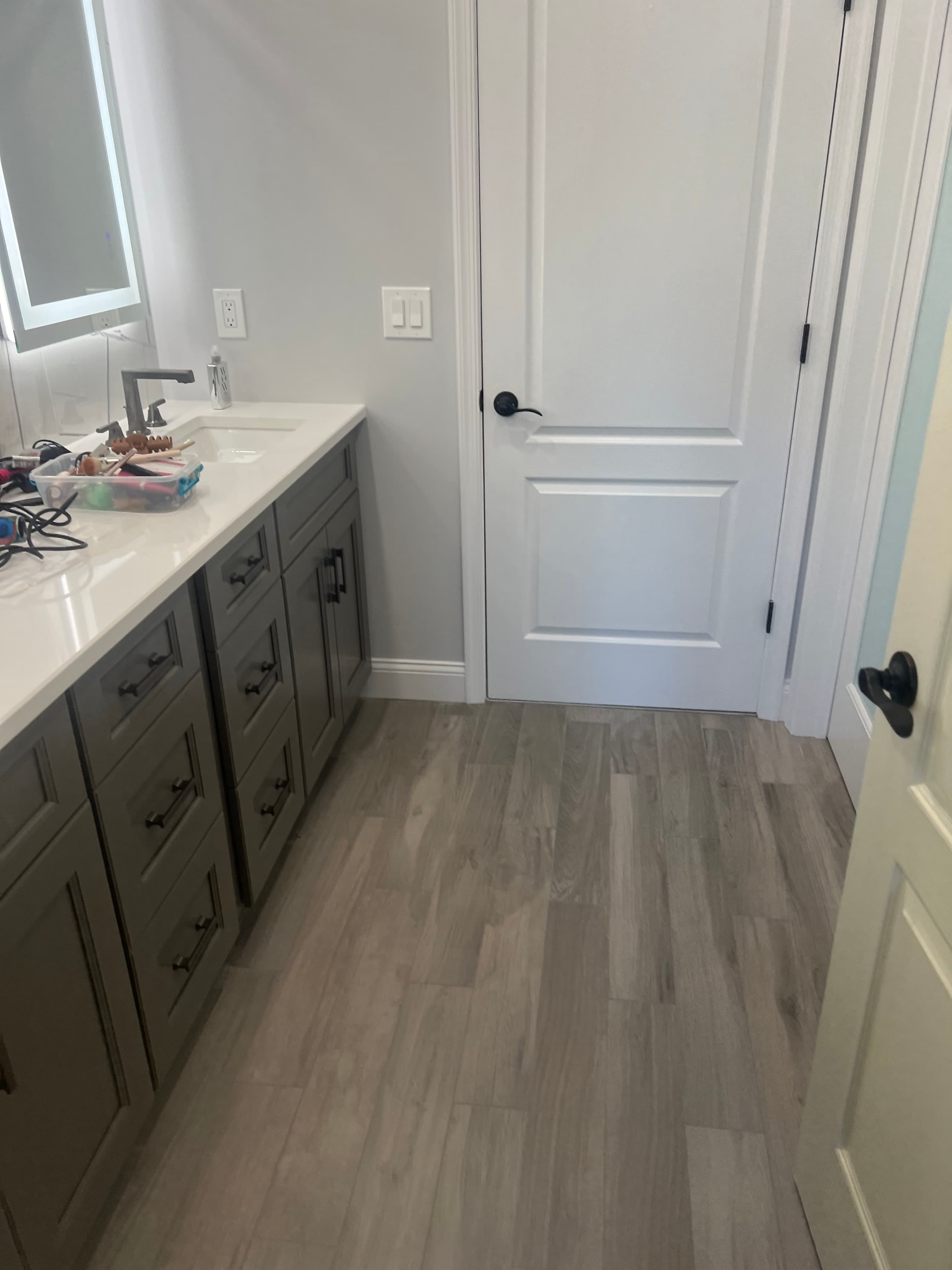 Bathroom shower detail